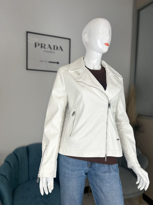 Giubbotto stile chiodo da donna in similpelle bianco