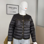 Piumino leggero da donna imbottito nero