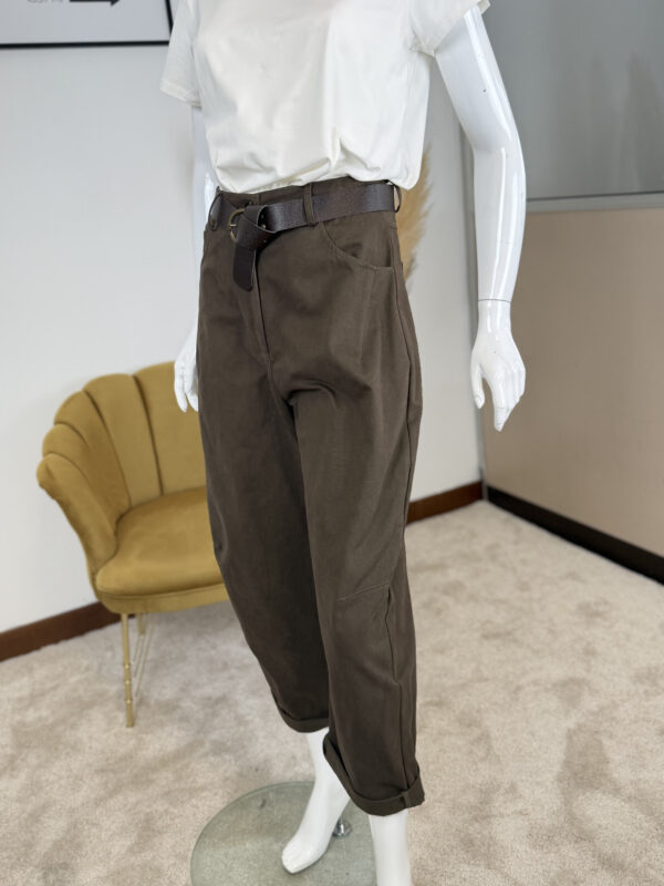 Pantaloni modello balloon Nhebyná Pantaloni modello balloon Nhebyná