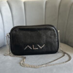 Camera bag a tracolla prodotta da ALV by Alviero Martini